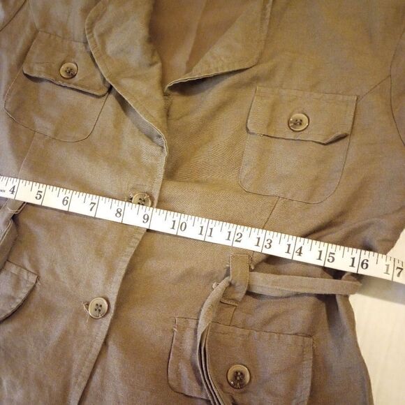 Sherry Taylor short sleeve belted top with pocket accent - Picture 9 of 9